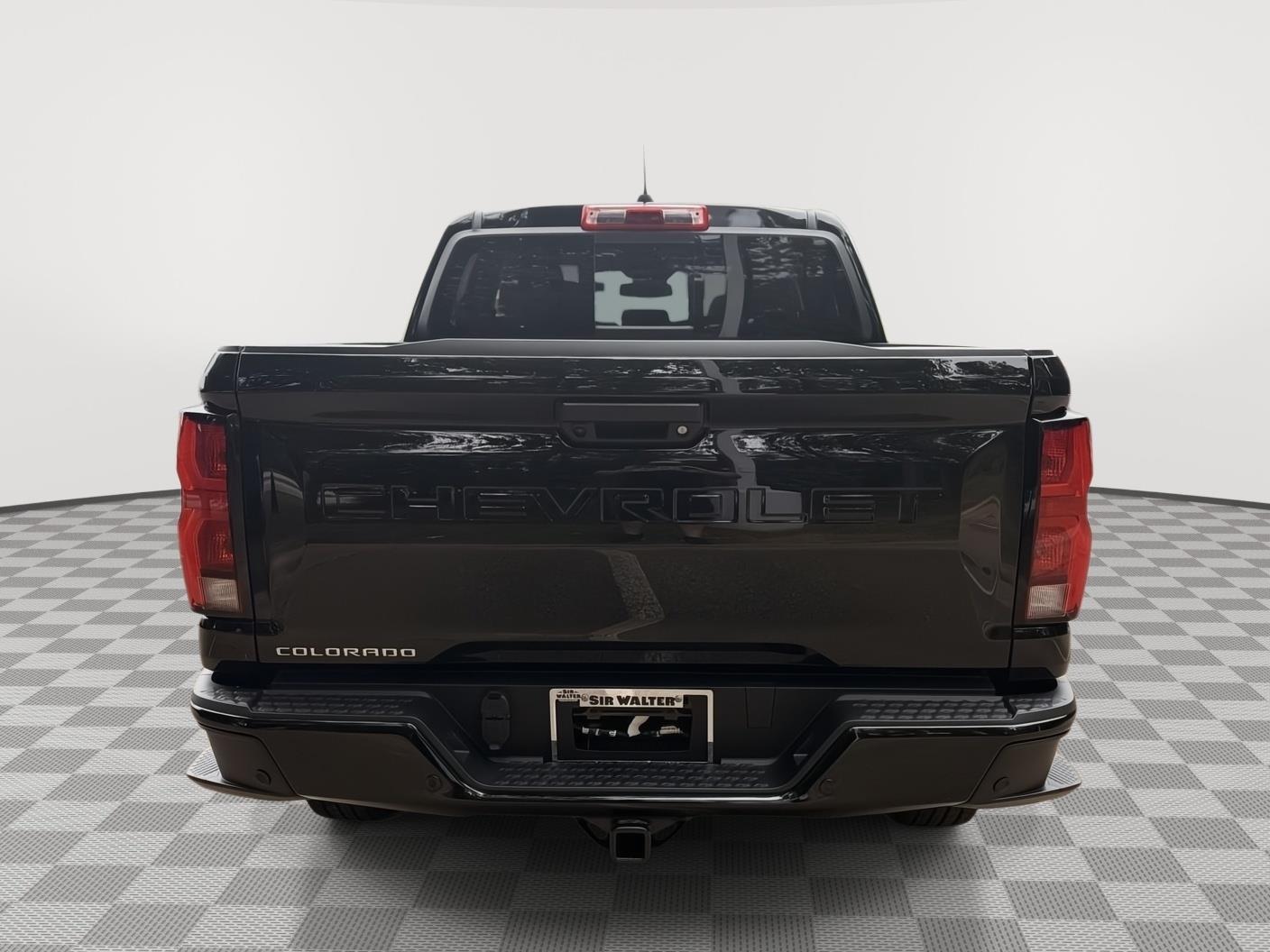 2026 Chevrolet Colorado 4WD Z71 - Black exterior view 4