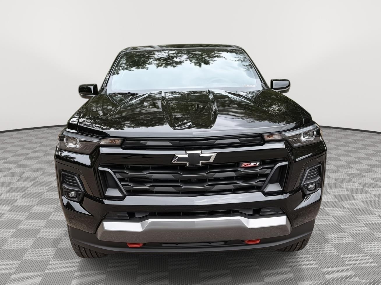 2026 Chevrolet Colorado 4WD Z71 - Black exterior view 8