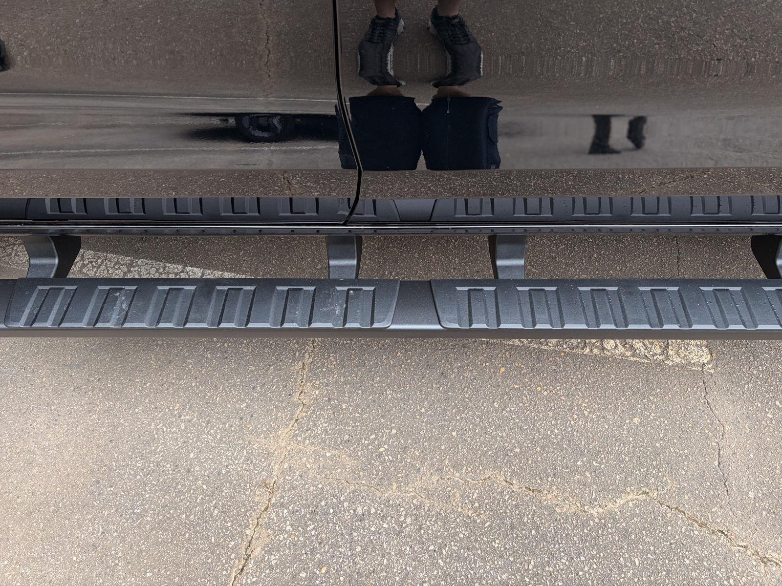 2026 Chevrolet Colorado 4WD Z71 - Black exterior view 20