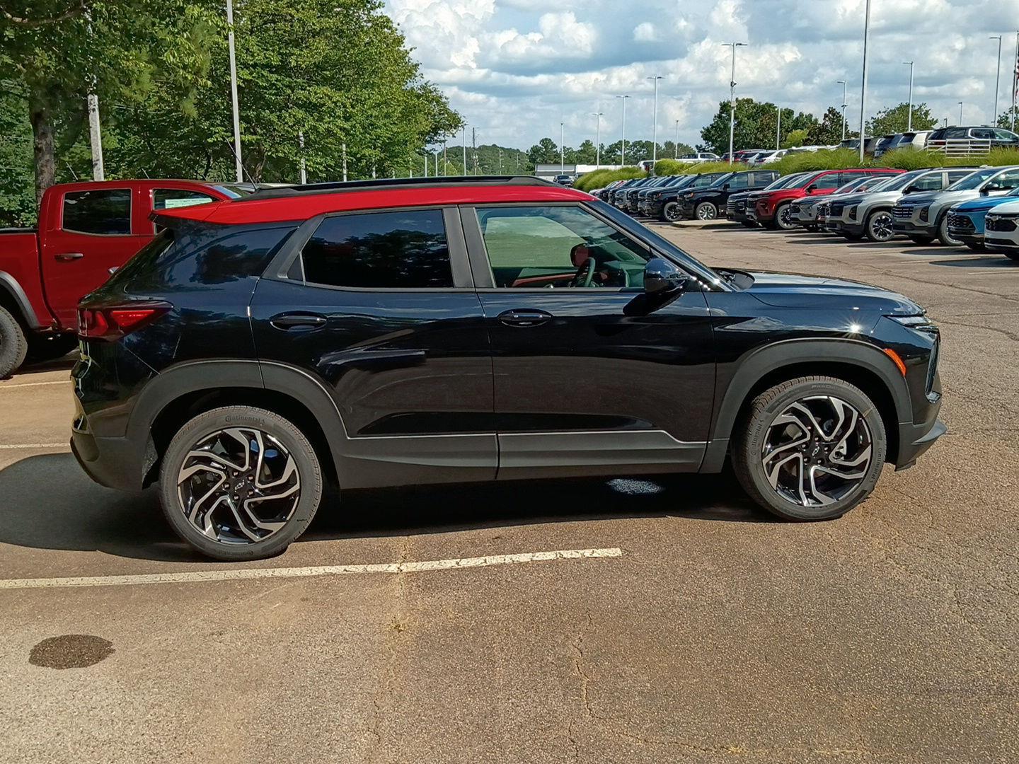 2026 Chevrolet Trailblazer RS - Mosaic Black Metallic exterior view 7