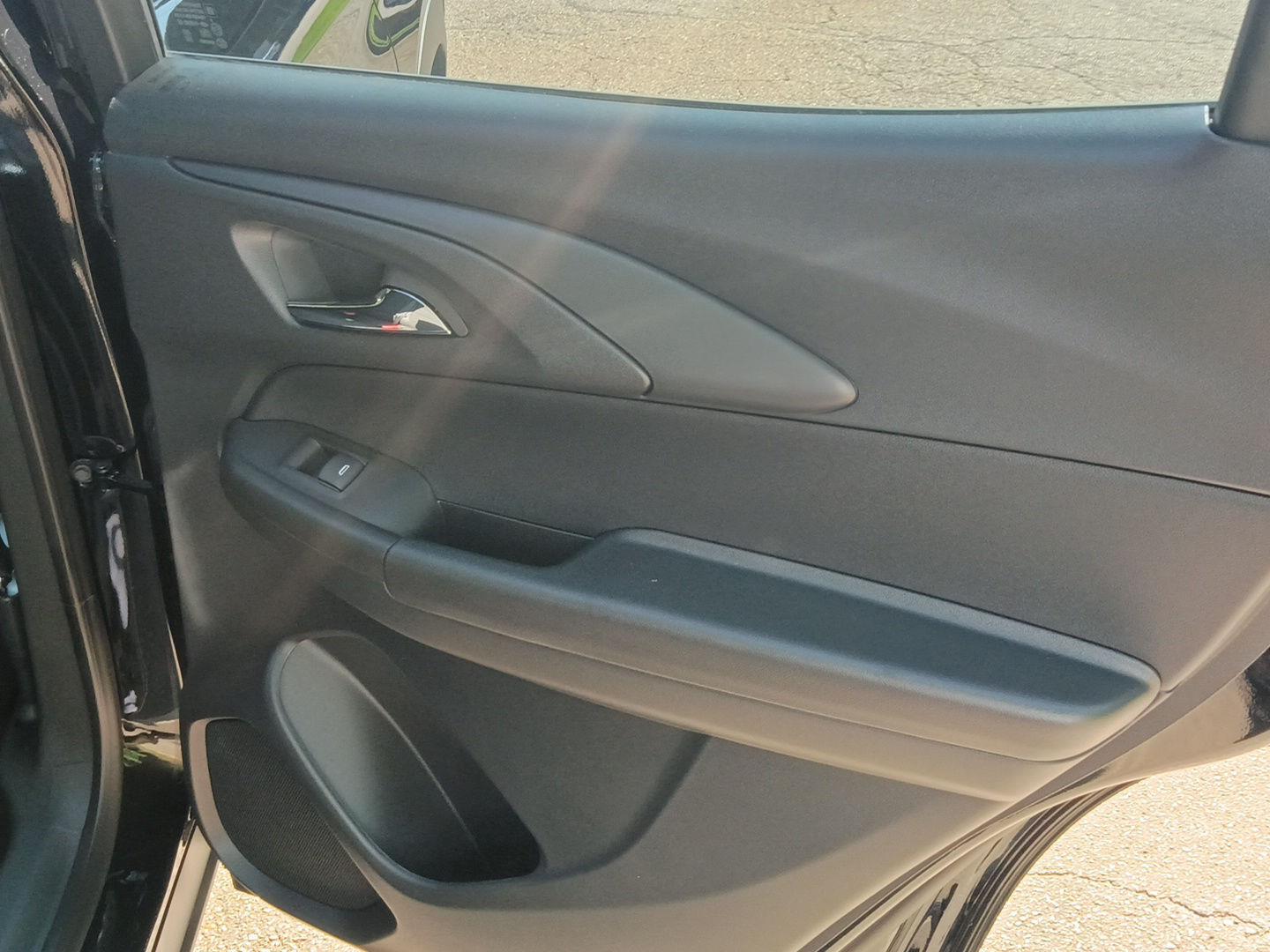 2026 Chevrolet Trailblazer RS - Mosaic Black Metallic exterior view 15