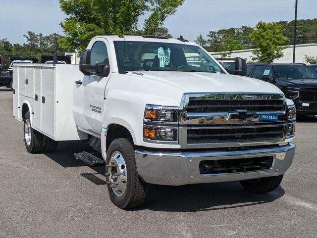 2023 Chevrolet Silverado MD Work Truck - Summit White exterior view 4