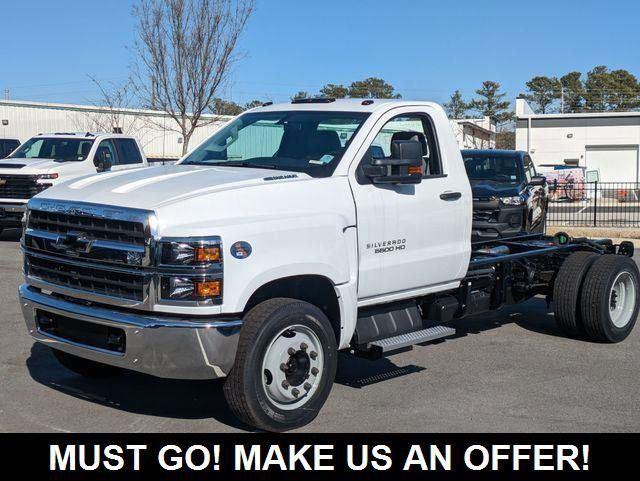 2024 Chevrolet Silverado 6500HD Work Truck - Summit White exterior view 1