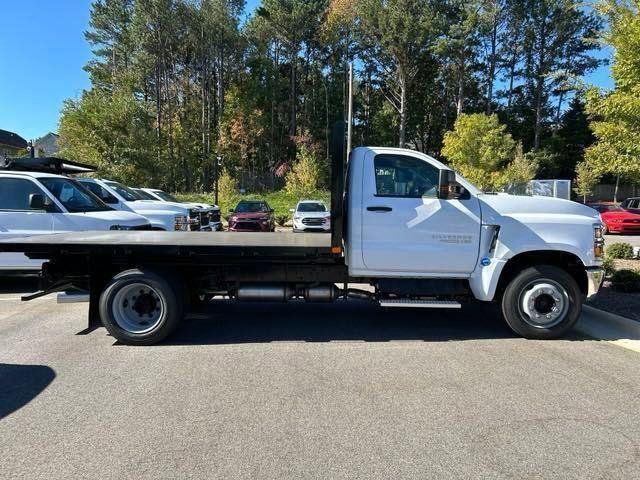 2024 Chevrolet Silverado 6500HD Work Truck - Summit White exterior view 6
