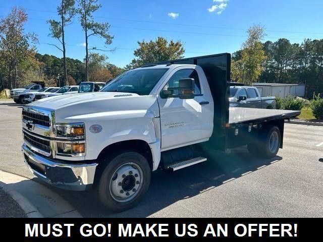 2024 Chevrolet Silverado 6500HD Work Truck - Summit White exterior view 1