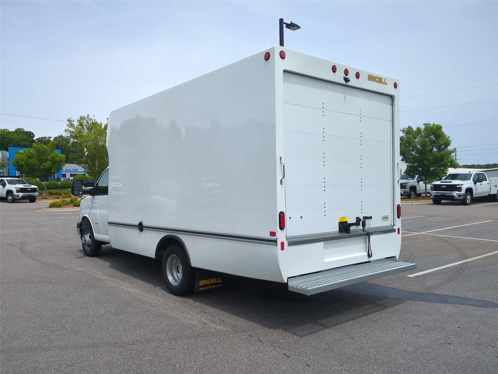 2025 Chevrolet Express Cutaway Work Van - Summit White exterior view 3