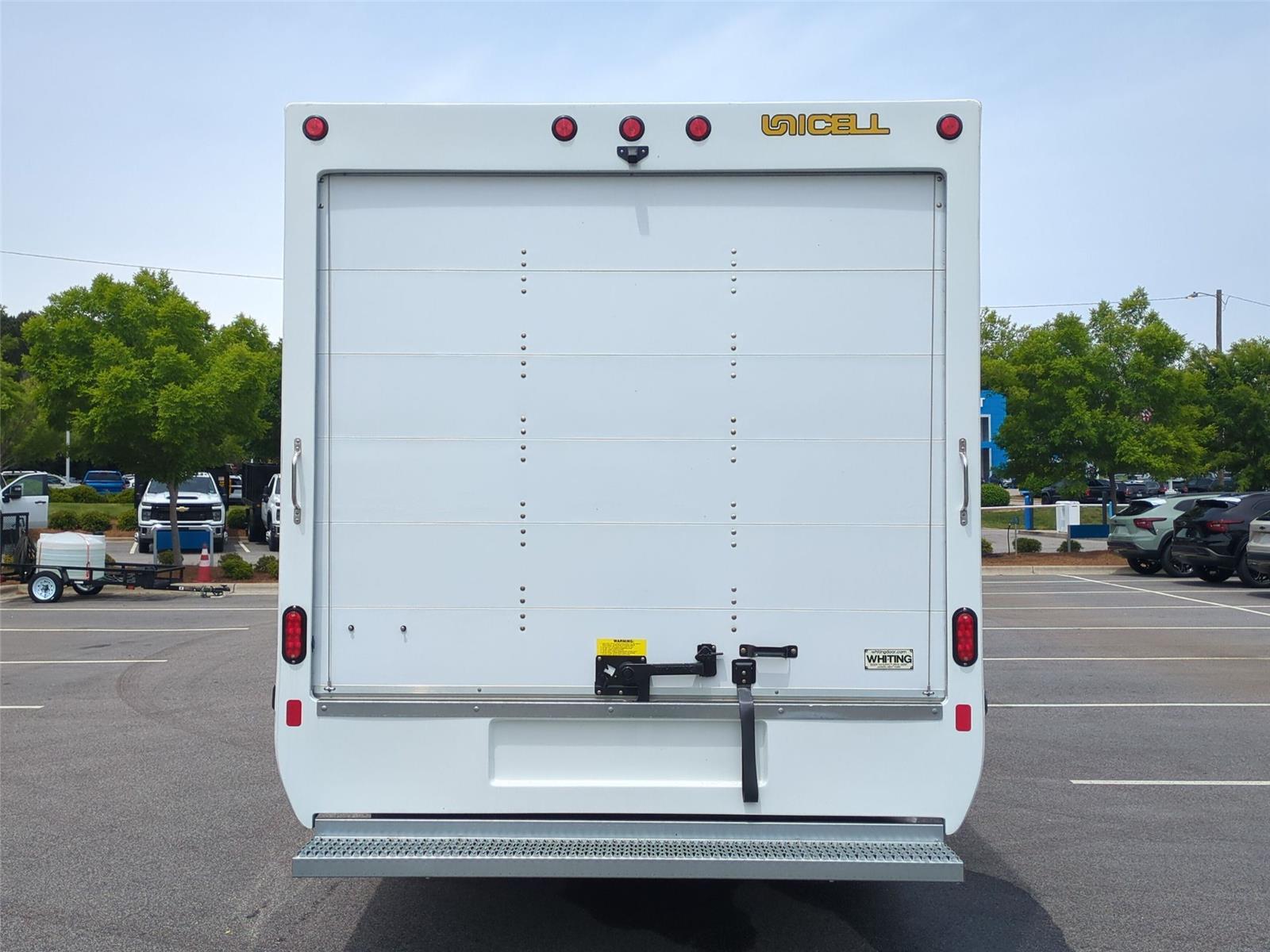 2025 Chevrolet Express Cutaway Work Van - Summit White exterior view 4