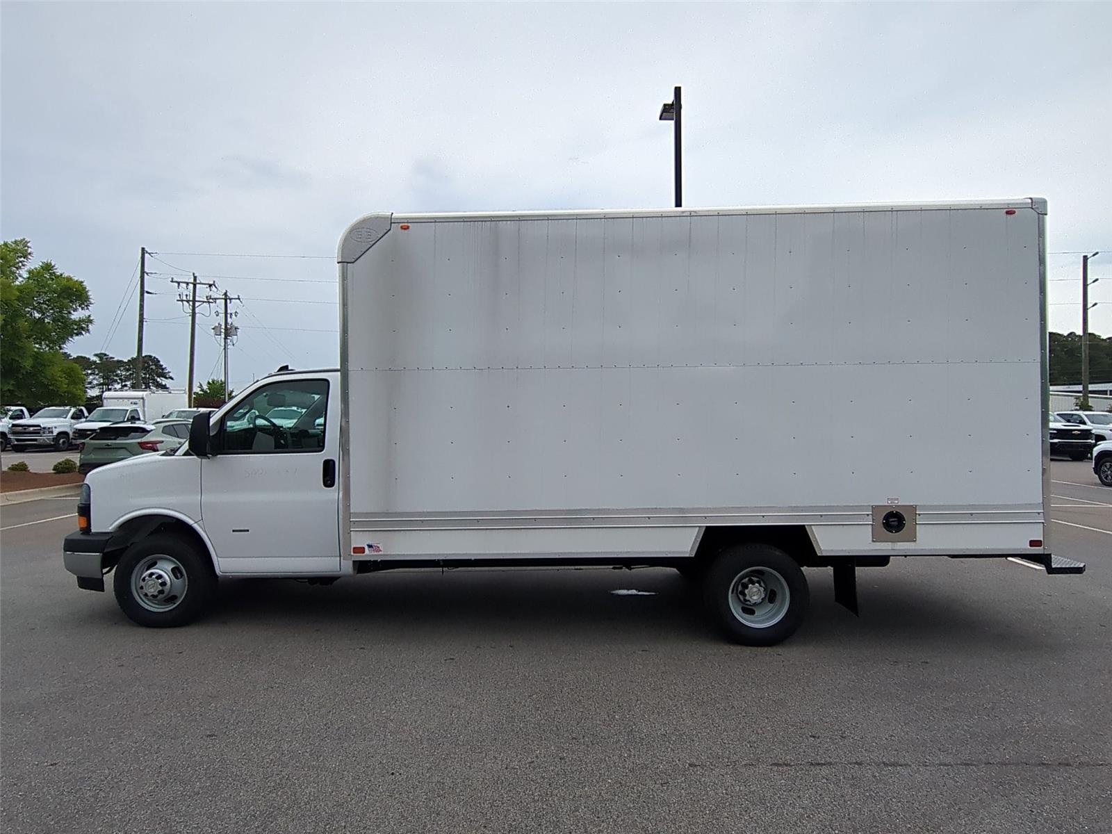 2025 Chevrolet Express Cutaway Work Van - Summit White exterior view 2