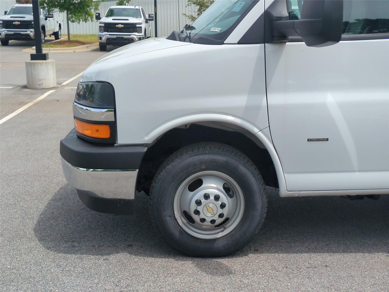 2025 Chevrolet Express Cutaway Work Van - Summit White exterior view 10