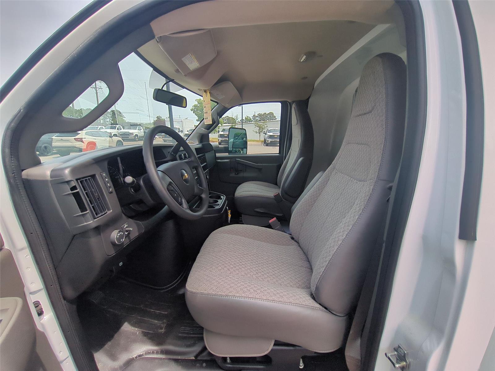 2025 Chevrolet Express Cutaway Work Van - Summit White exterior view 15