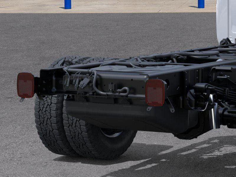 2025 Chevrolet Silverado 3500HD CC Work Truck - Summit White exterior view 11