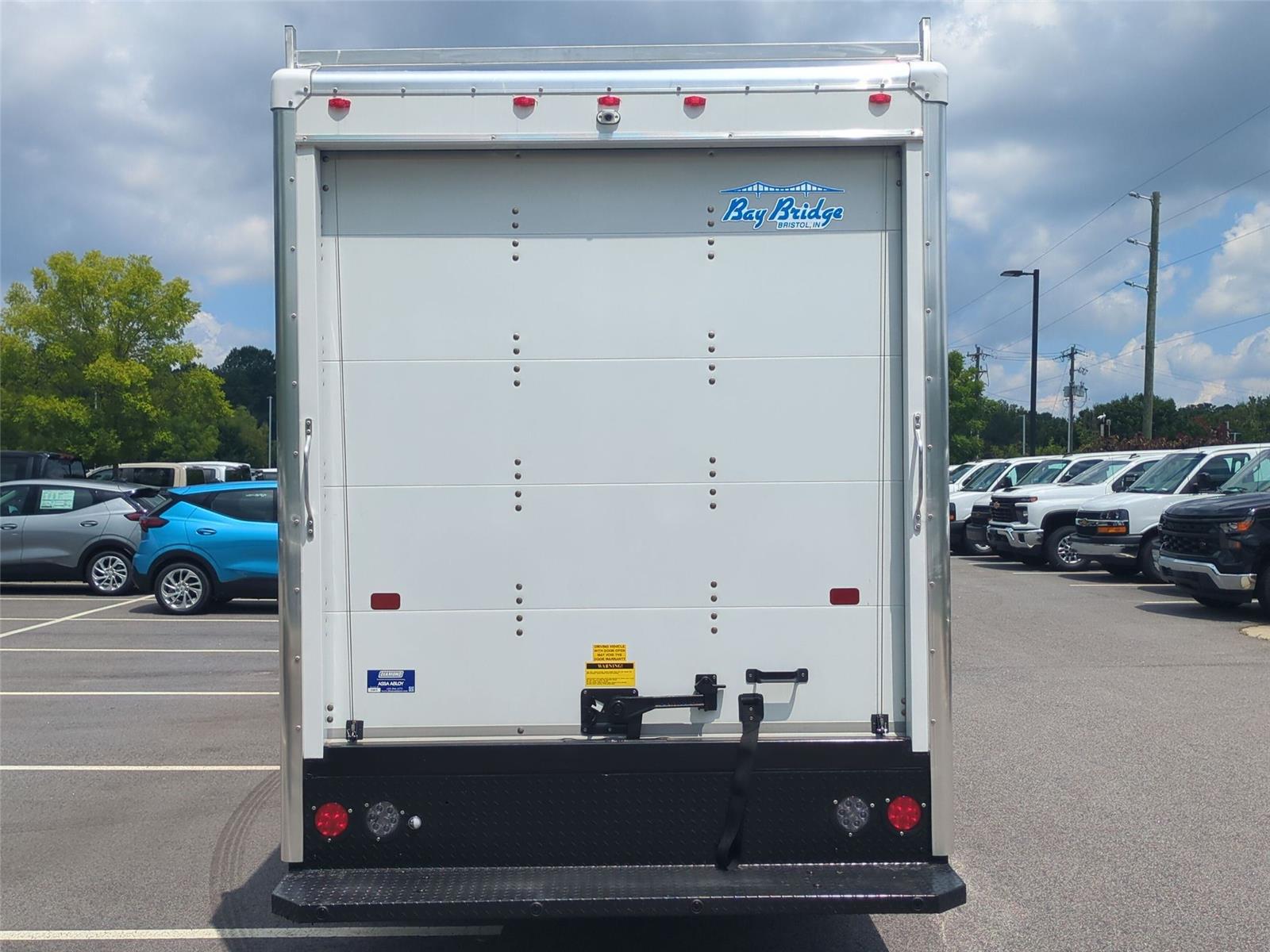 2026 Chevrolet Express Cutaway 3500 Van 139
