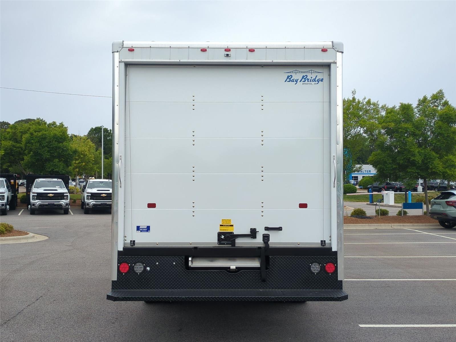 2025 Chevrolet Express Cutaway Work Van - Summit White exterior view 4