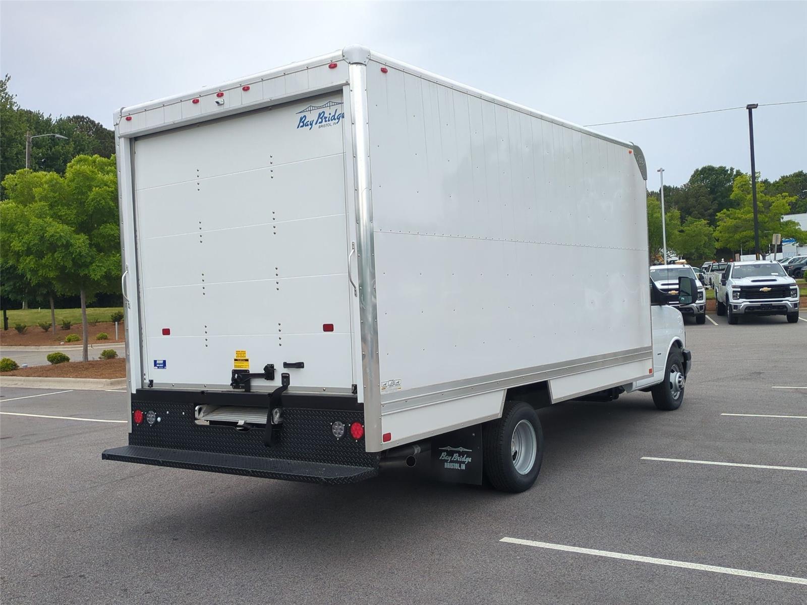 2025 Chevrolet Express Cutaway Work Van - Summit White exterior view 5