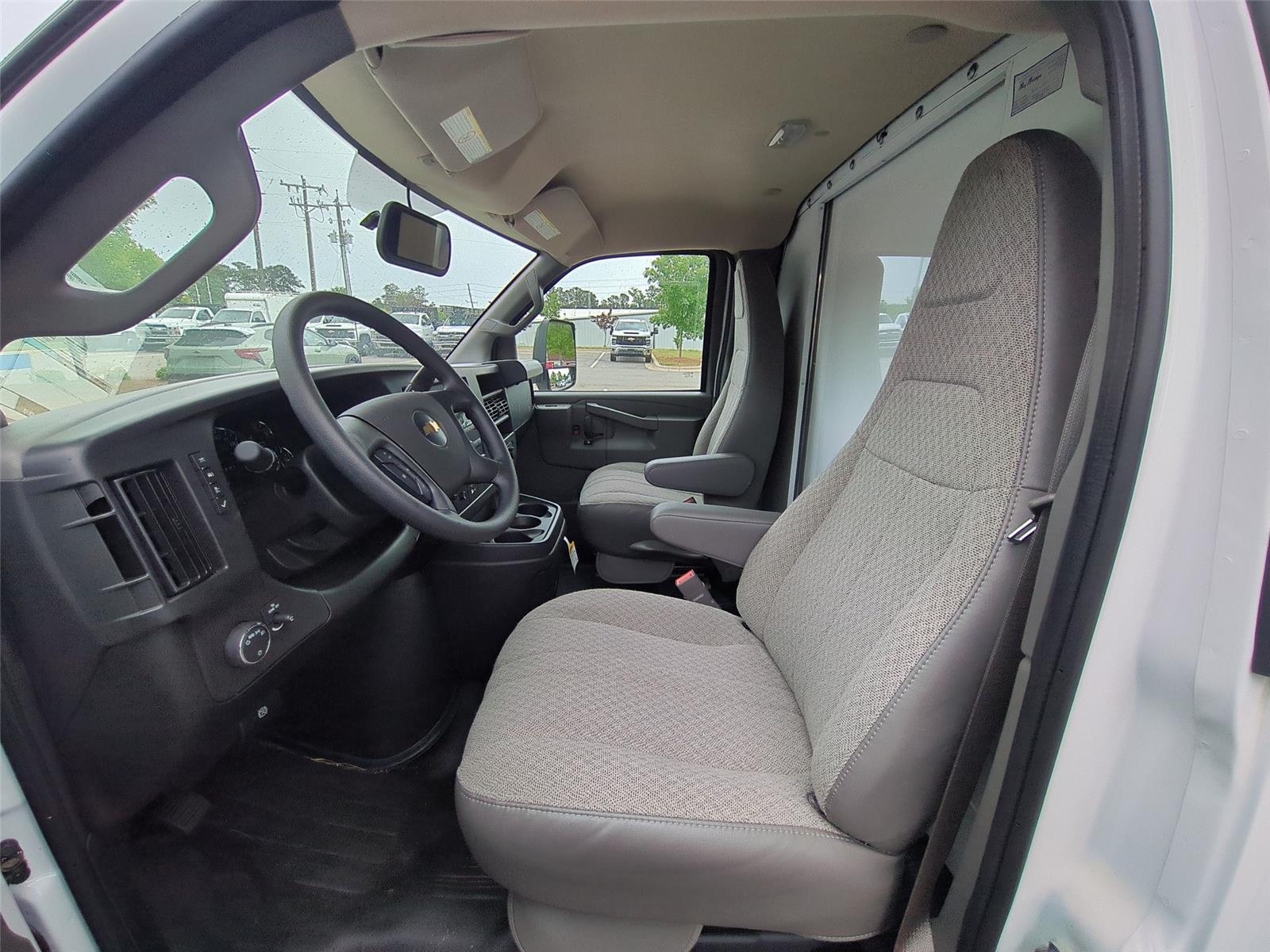 2025 Chevrolet Express Cutaway Work Van - Summit White exterior view 15