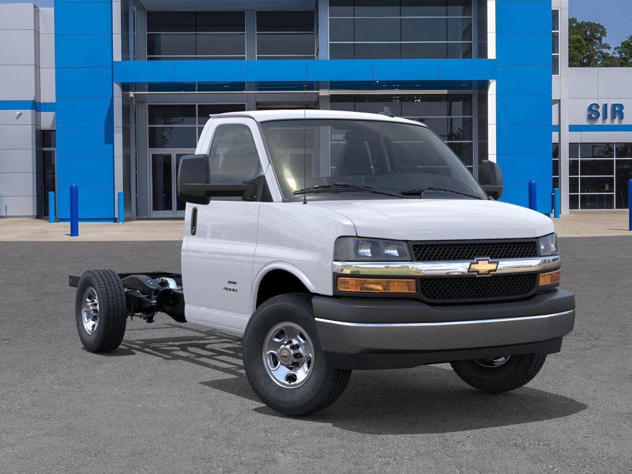 2026 Chevrolet Express Cutaway 3500 Van 139