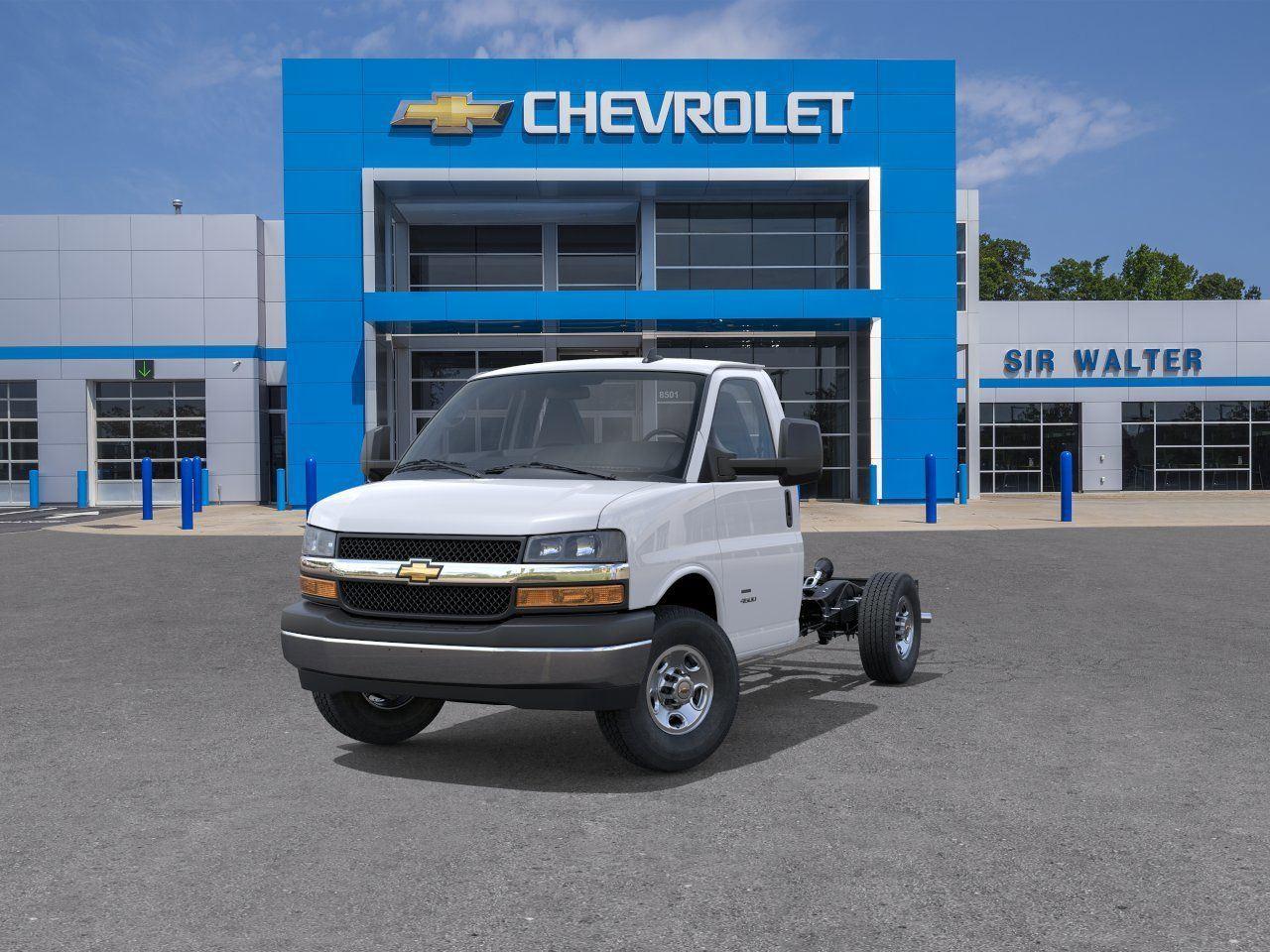 2026 Chevrolet Express Cutaway 3500 Van 139
