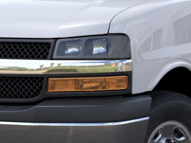2026 Chevrolet Express Cutaway 3500 Van 139