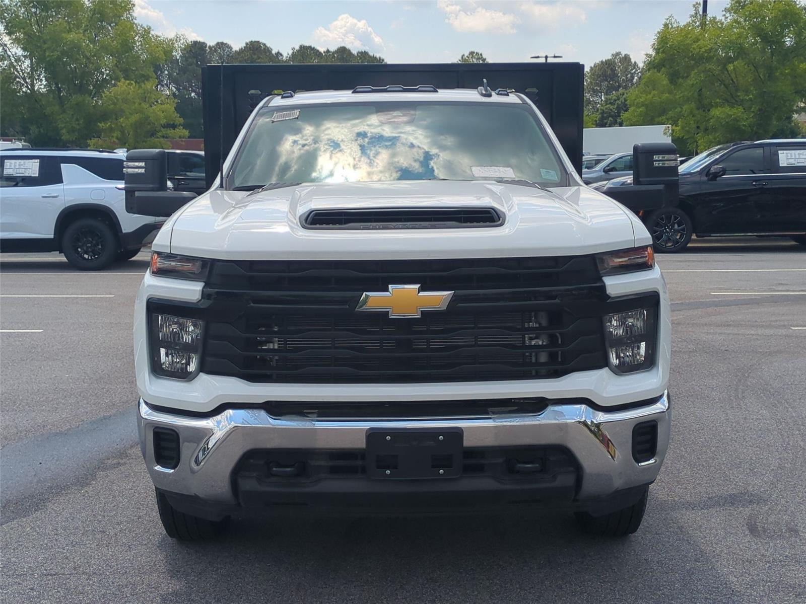 2025 Chevrolet Silverado 3500HD CC Work Truck - Summit White exterior view 8