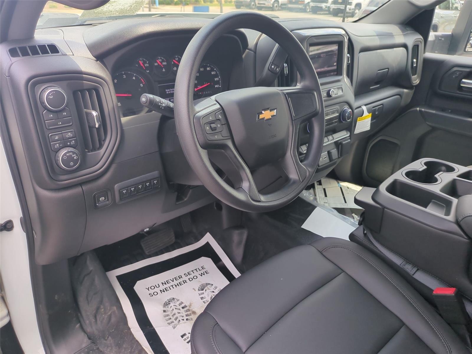 2025 Chevrolet Silverado 3500HD CC Work Truck - Summit White exterior view 16