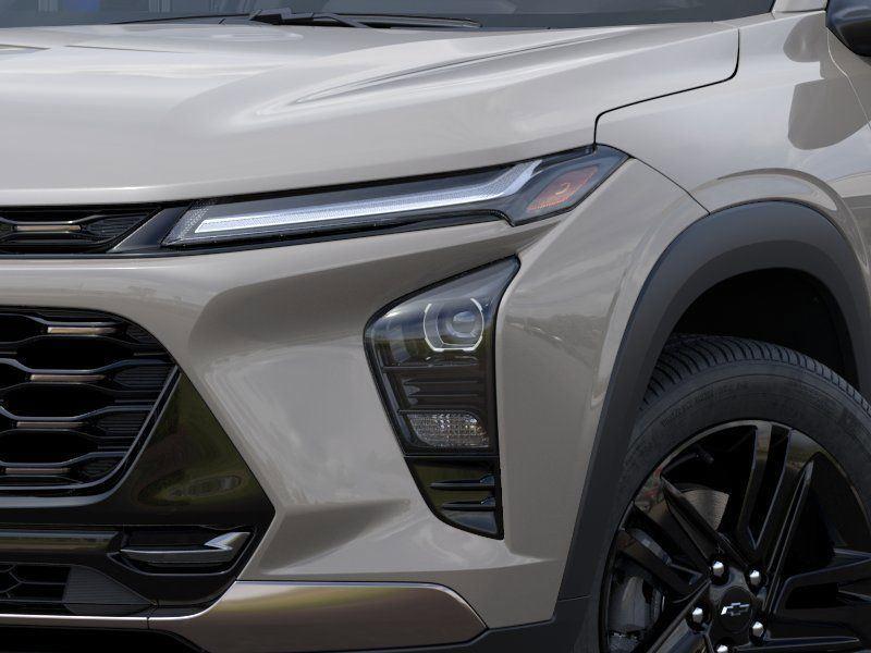 2026 Chevrolet Trax ACTIV - White Sands exterior view 11