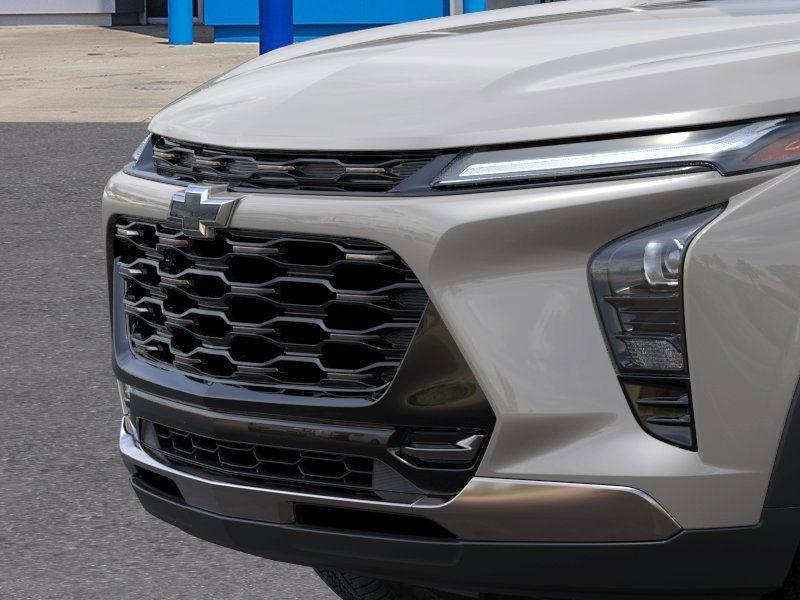 2026 Chevrolet Trax ACTIV - White Sands exterior view 14