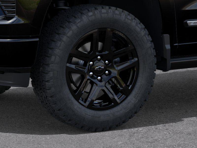 2026 Chevrolet Silverado 1500 High Country - Black exterior view 9