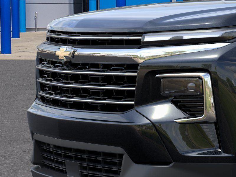 2026 Chevrolet Traverse FWD LT - Mosaic Black Metallic exterior view 14