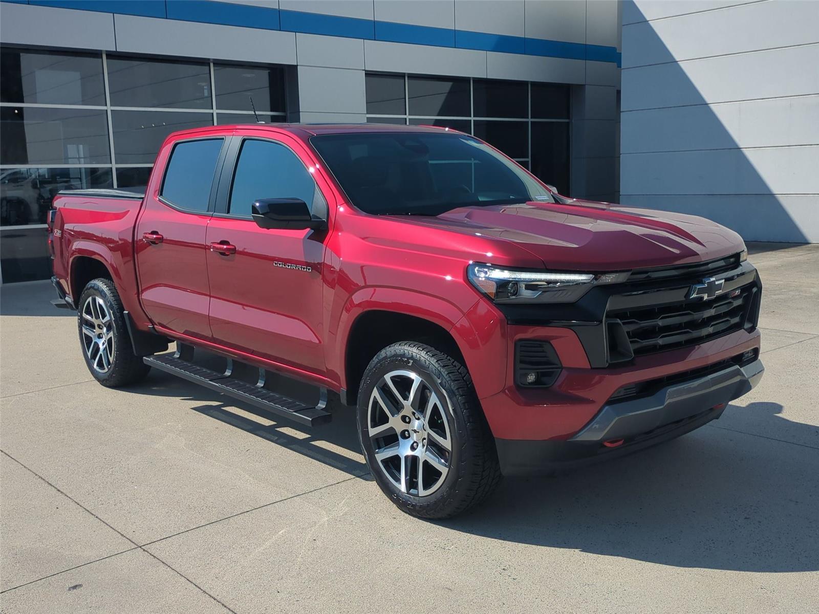 View vehicle photo 7