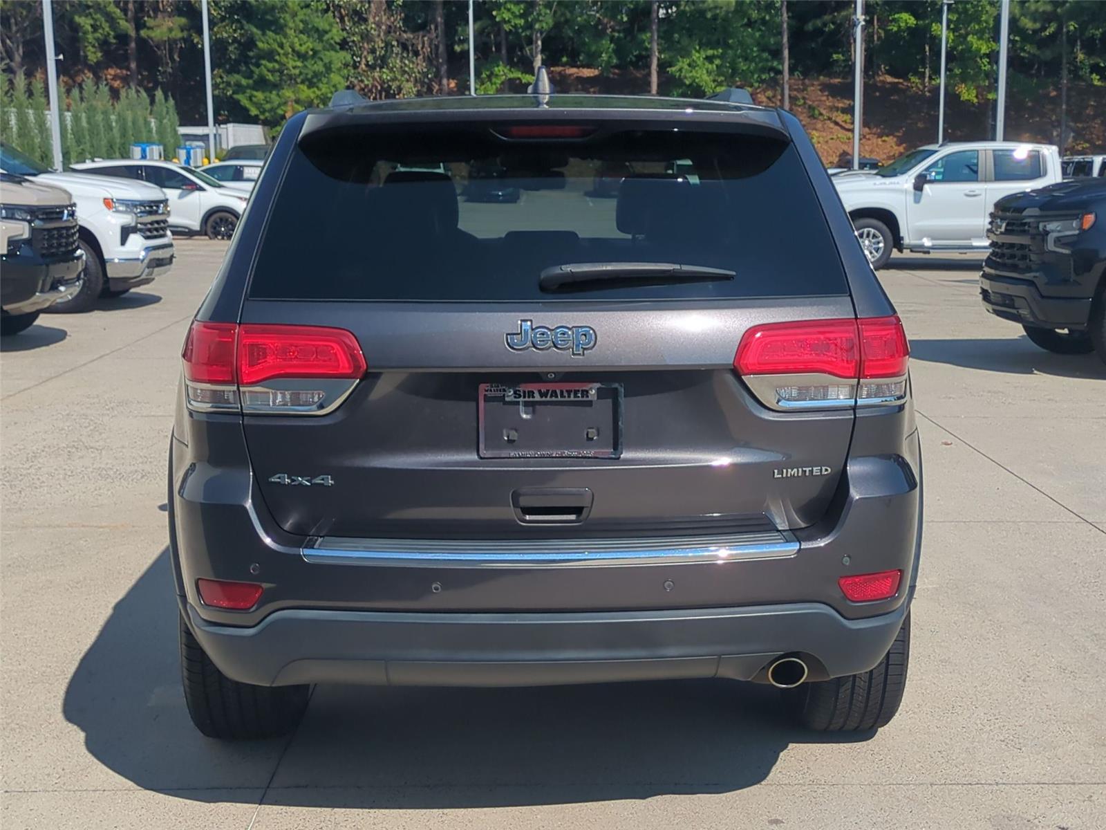 View vehicle photo 4