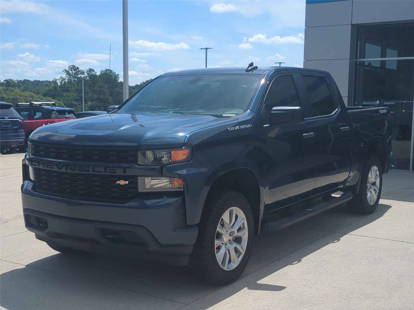 Northsky Blue Metallic 2020 Chevrolet Silverado 1500 Pickup Truck Four-Wheel Drive 8-Speed Automatic