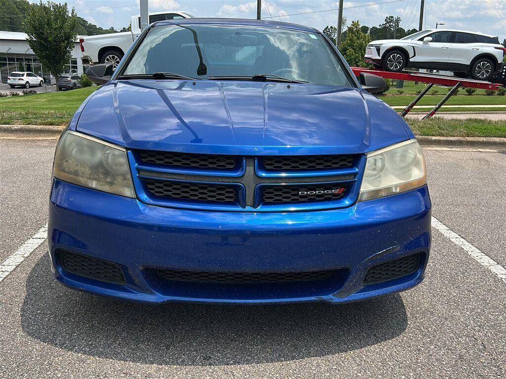 Blue Streak Pearlcoat 2014 Dodge Avenger Sedan Front-Wheel Drive 4-Speed Automatic