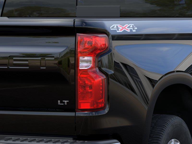 2026 Chevrolet Silverado 1500 LT - Black exterior view 11