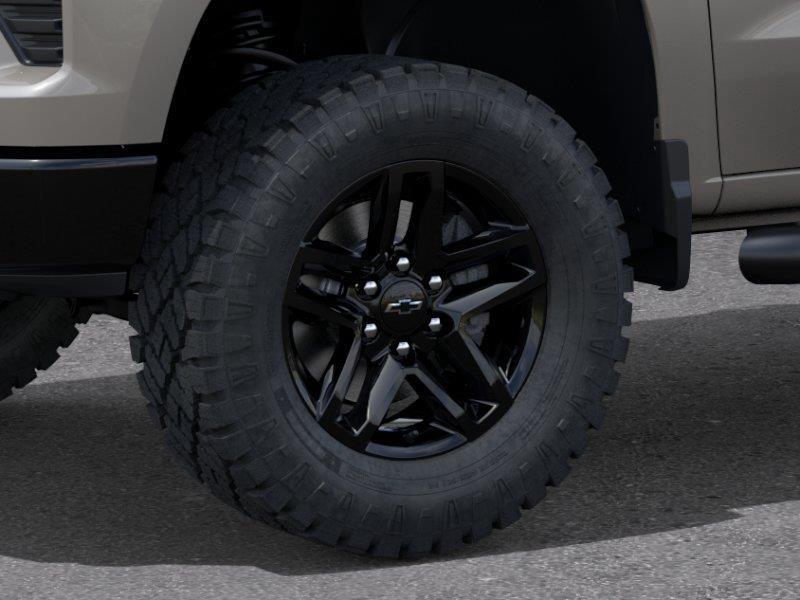 2026 Chevrolet Silverado 1500 Custom Trail Boss - White Sands exterior view 9