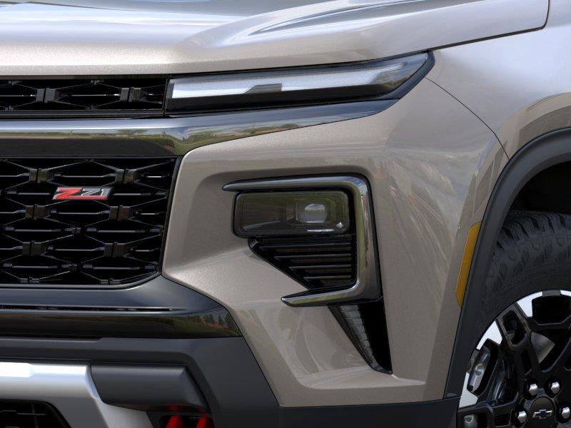 2027 Chevrolet Traverse AWD Z71 - Sandstone Gray exterior view 10