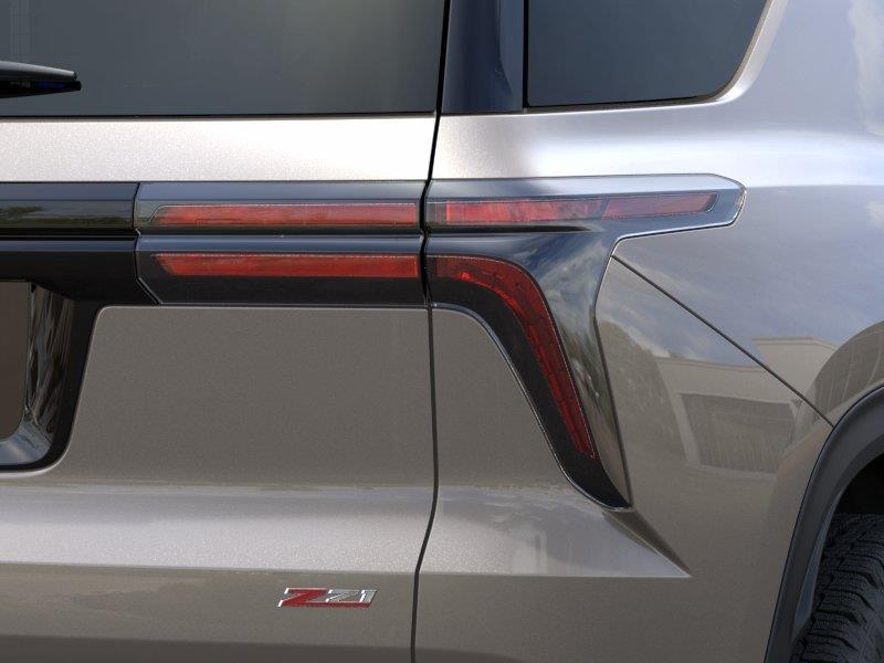 2027 Chevrolet Traverse AWD Z71 - Sandstone Gray exterior view 11