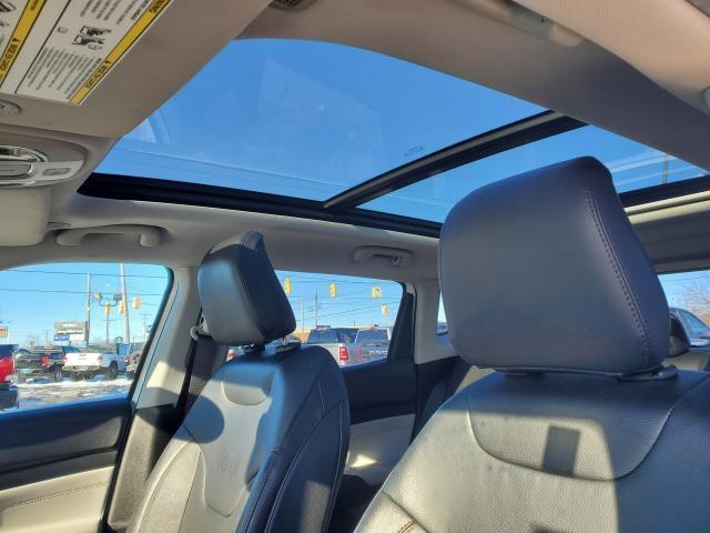 2022 Jeep Compass Limited photo 3