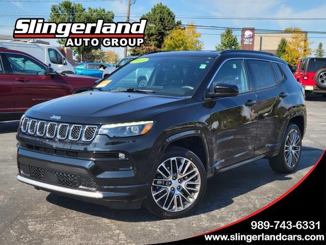 Diamond Black Crystal Pearlcoat 2023 Jeep Compass SUV / Crossover Four-Wheel Drive 8-Speed Automatic