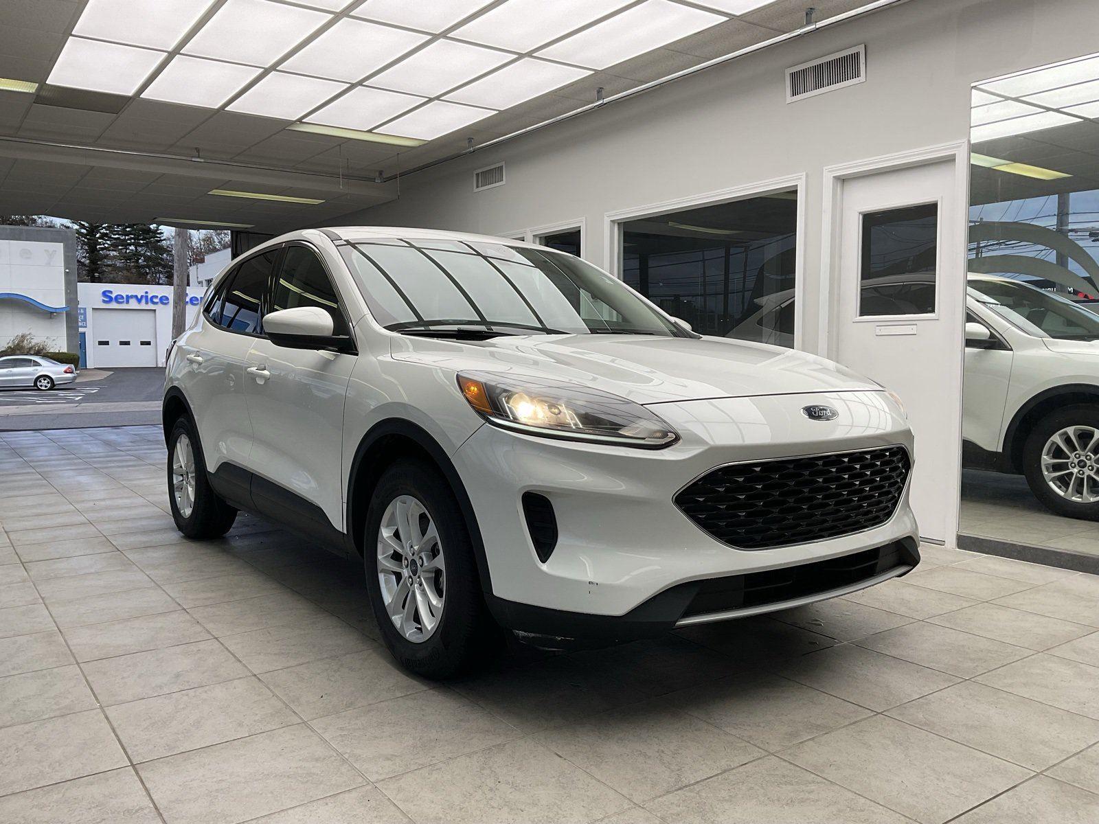 Star White Metallic Tri-Coat 2020 Ford Escape SUV / Crossover All-Wheel Drive 8-Speed Automatic