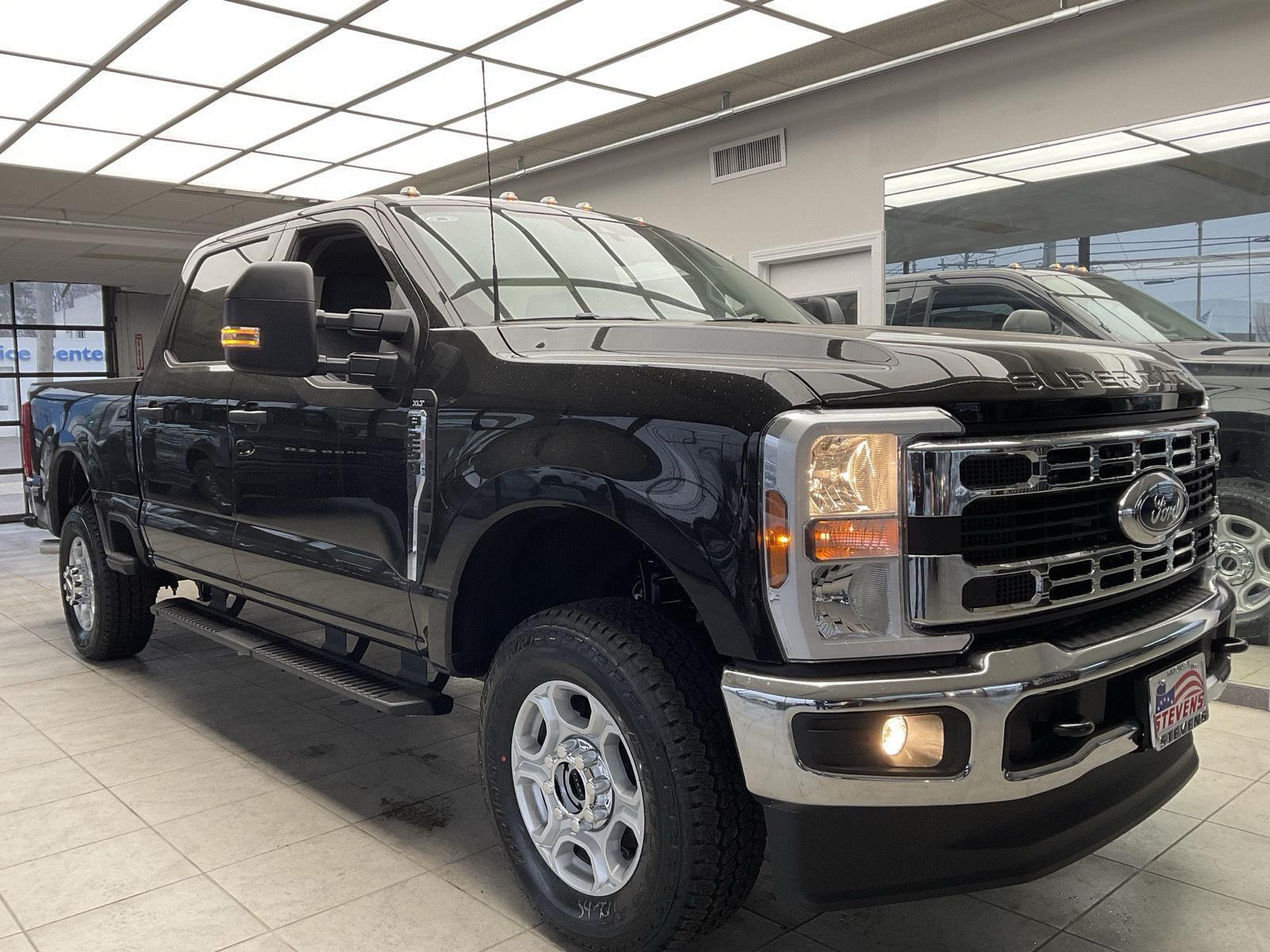 2026 Ford F-250 Super Duty XLT Crew Cab 4WD