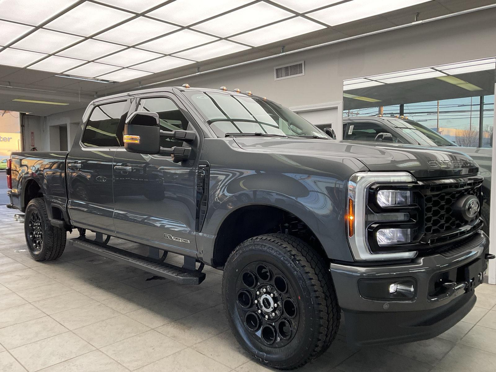 2026 Ford F-250 Super Duty Lariat Crew Cab 4WD