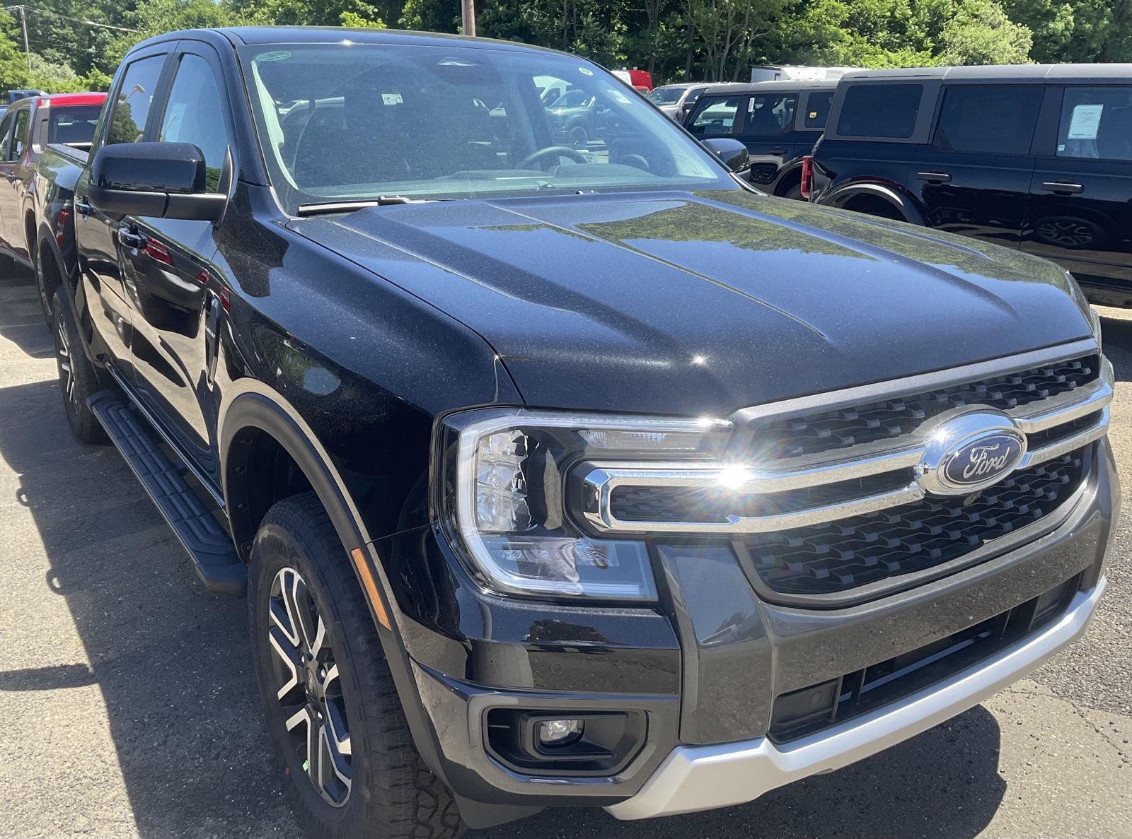Shadow Black 2026 Ford Ranger Lariat SuperCrew 4WD Pickup Truck Four-Wheel Drive Automatic