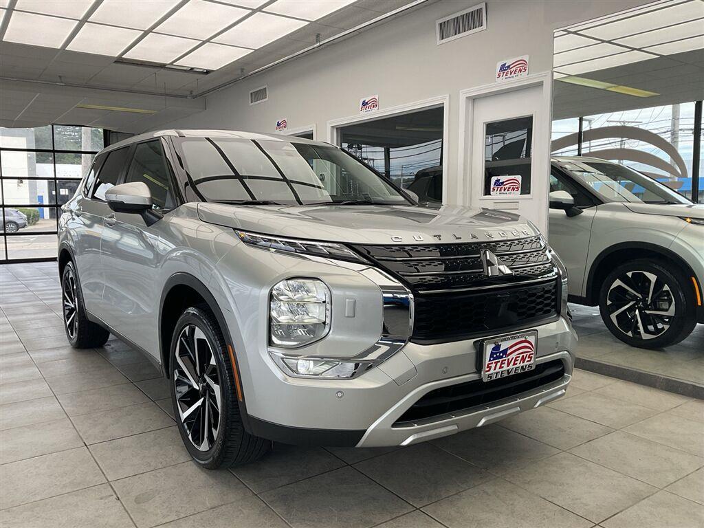 Alloy Silver Metallic 2024 Mitsubishi Outlander SUV / Crossover All-Wheel Drive Continuously Variable Transmission