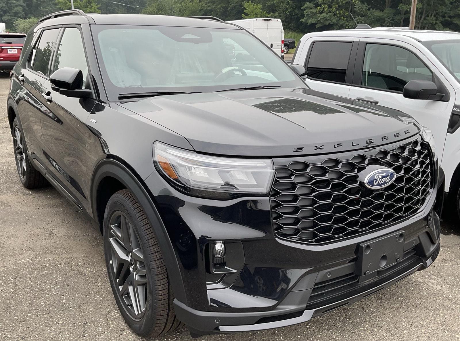 Agate Black 2026 Ford Explorer SUV / Crossover All-Wheel Drive Automatic