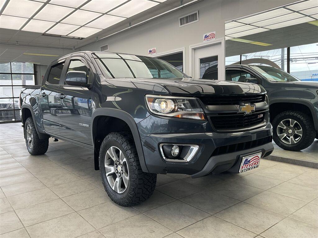 Shadow Gray Metallic 2020 Chevrolet Colorado Pickup Truck Four-Wheel Drive 8-Speed Automatic