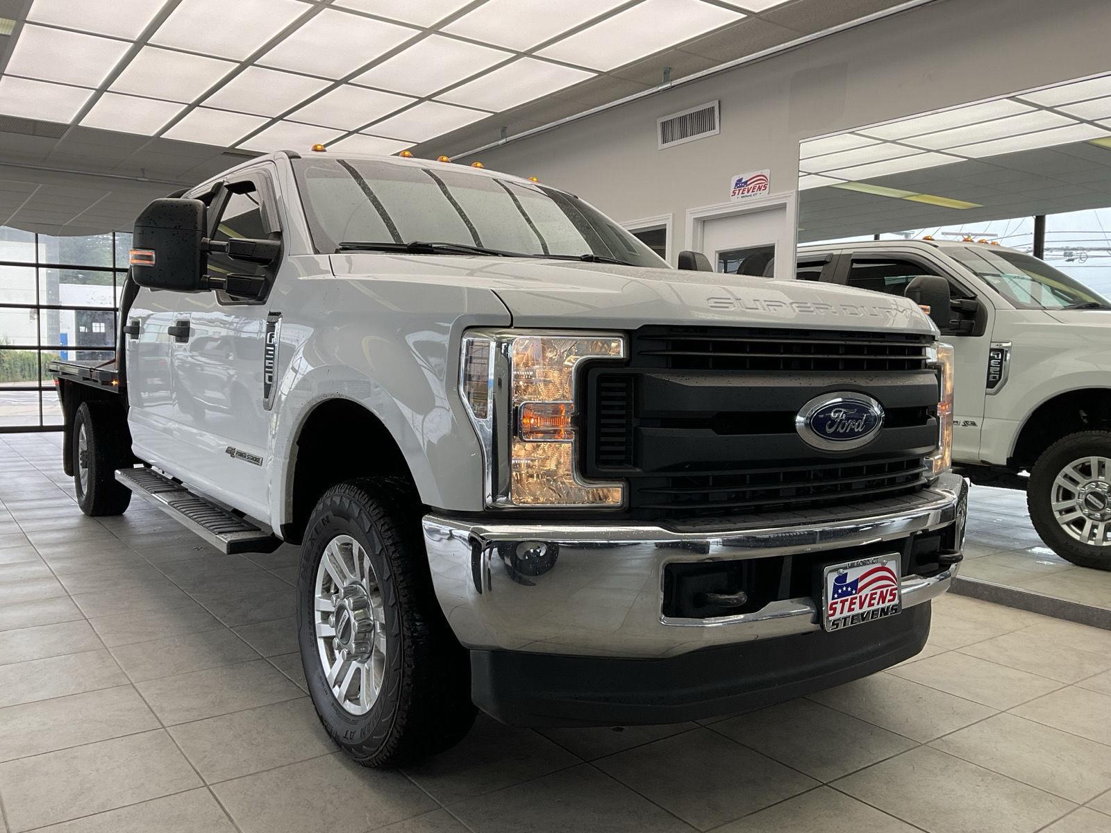 Oxford White 2019 Ford F-350 Super Duty Chassis Pickup Truck Four-Wheel Drive Automatic