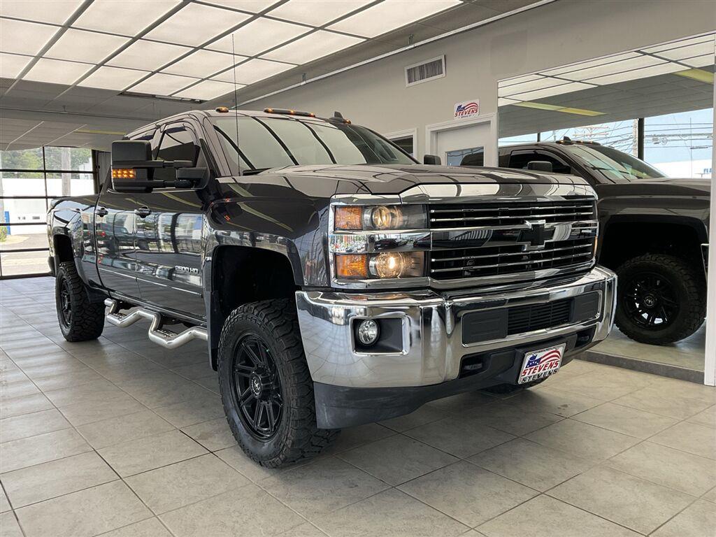 Gray (Tungsten Metallic) 2015 Chevrolet Silverado 2500HD Pickup Truck Four-Wheel Drive 6-Speed Automatic