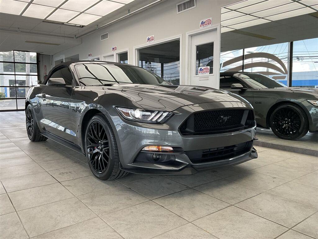 White Platinum Metallic Tri-Coat 2017 Ford Mustang Convertible Rear-Wheel Drive 6-Speed Manual