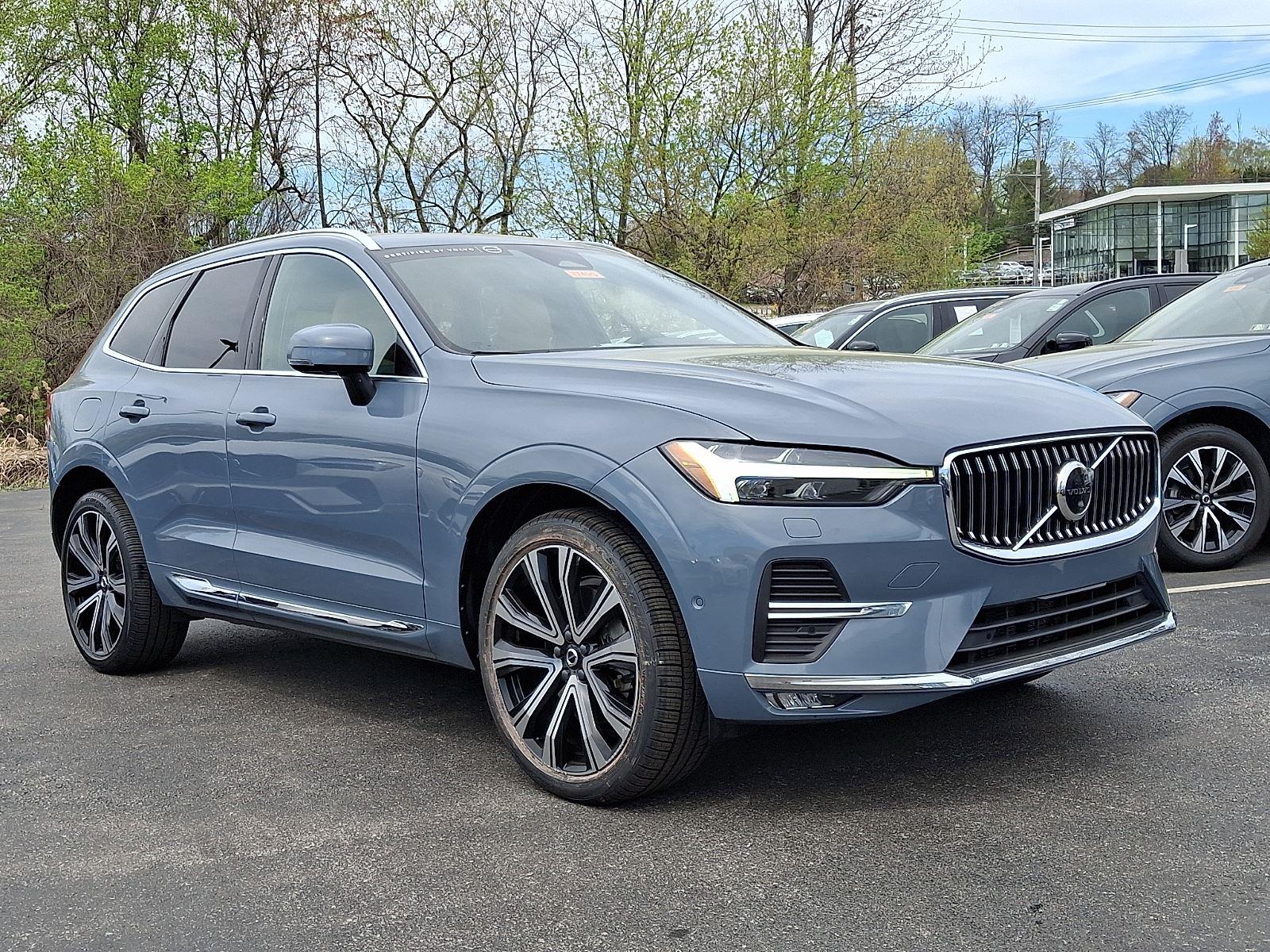 2023 Volvo XC60 Gris (THUNDER GREY META) SUV/Crossover Tracción en las cuatro ruedas Automática