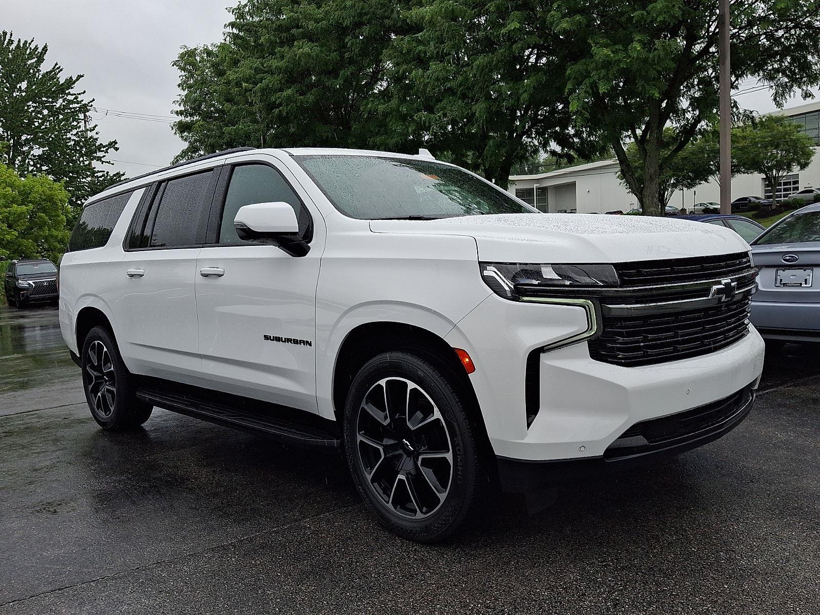 Summit White 2022 Chevrolet Suburban SUV / Crossover Four-Wheel Drive Automatic